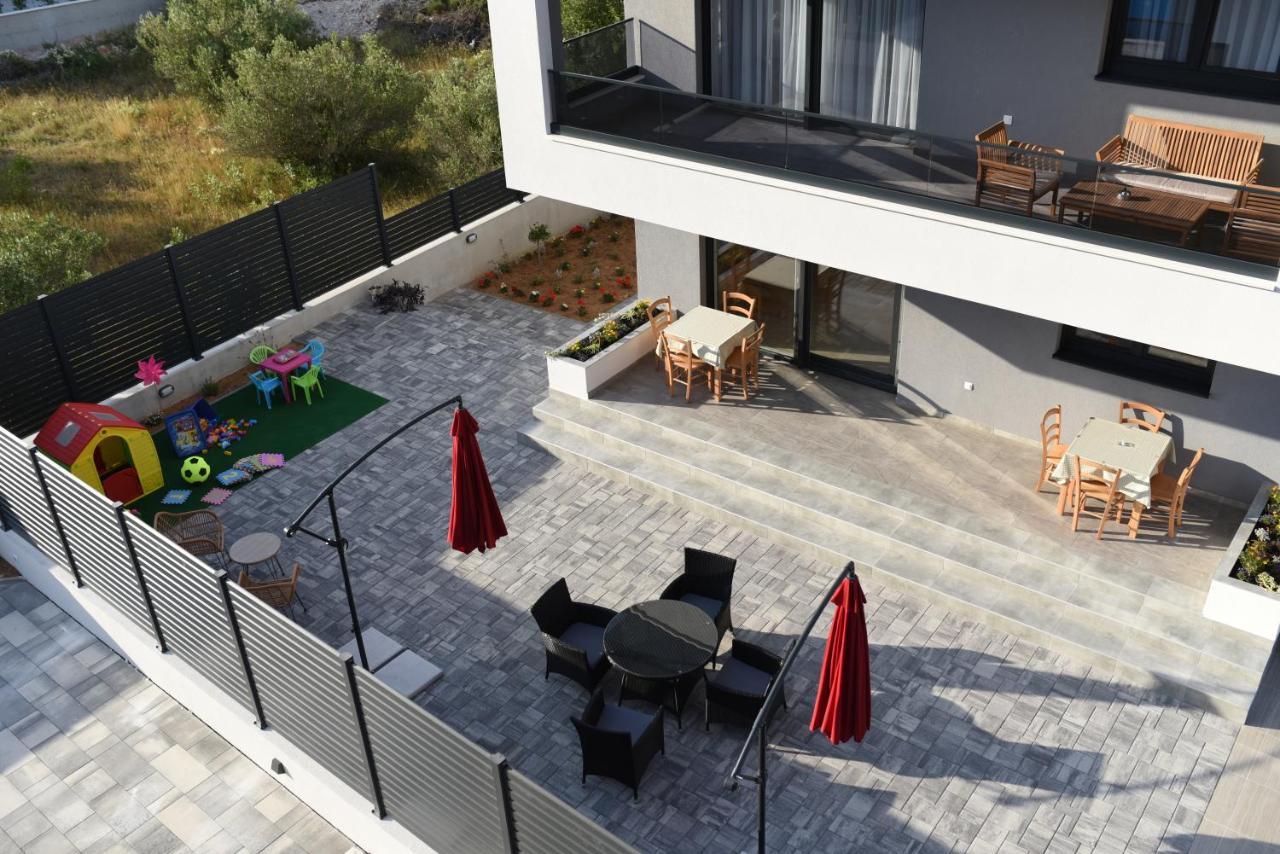 B1Villa Srima Exterior photo